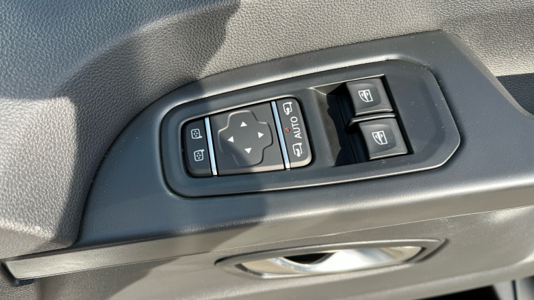 Renault Trafic Swb Diesel SL30 Blue dCi 150 Extra [Safety] Van